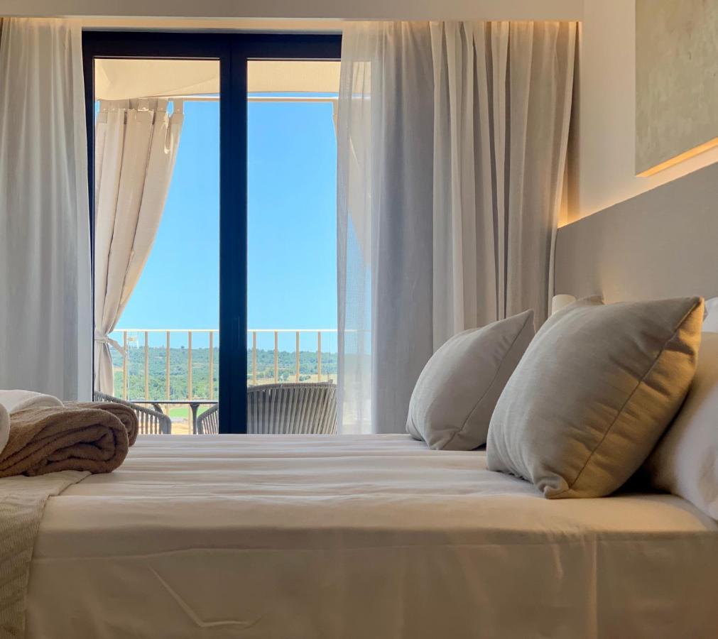 Ynaira Hotel & Spa Ариань Экстерьер фото