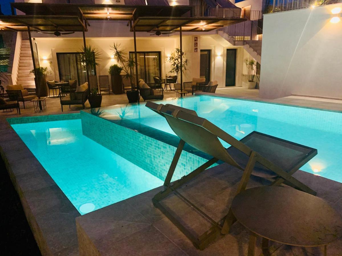 Ynaira Hotel & Spa Ариань Экстерьер фото