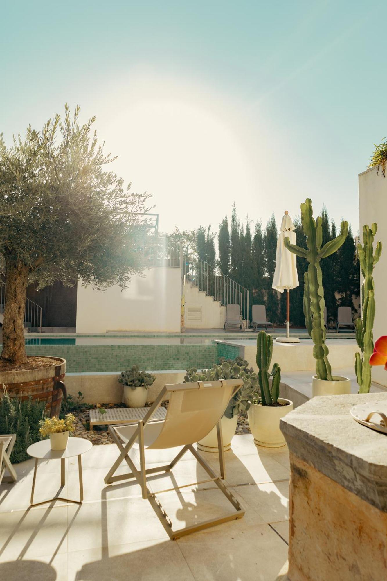 Ynaira Hotel & Spa Ариань Экстерьер фото