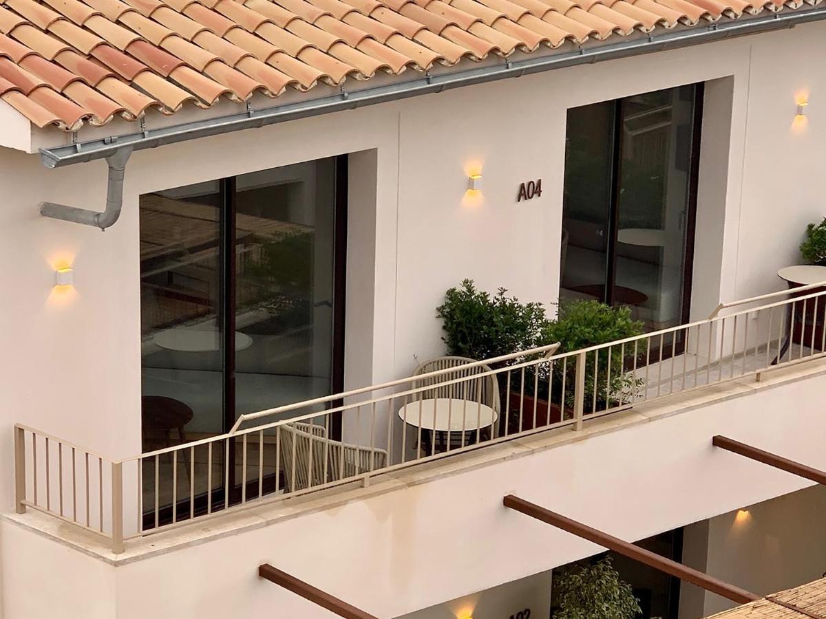 Ynaira Hotel & Spa Ариань Экстерьер фото